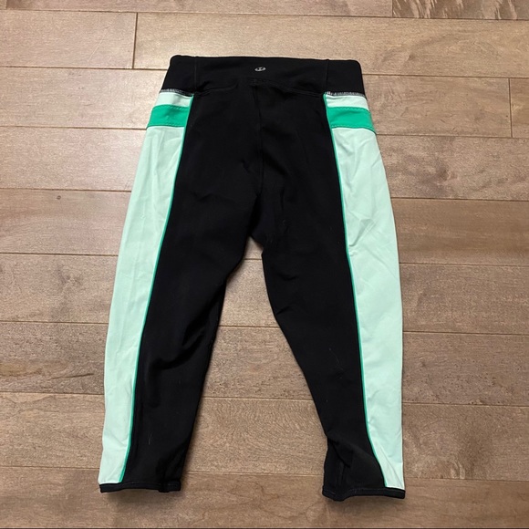 Lululemon Capri Leggings - Picture 2 of 4